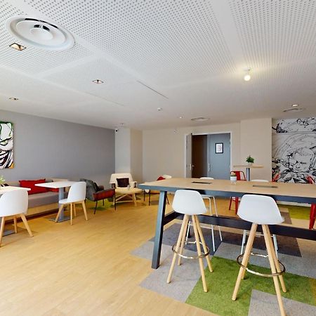 Studio 8 Fontainebleau Luaran gambar