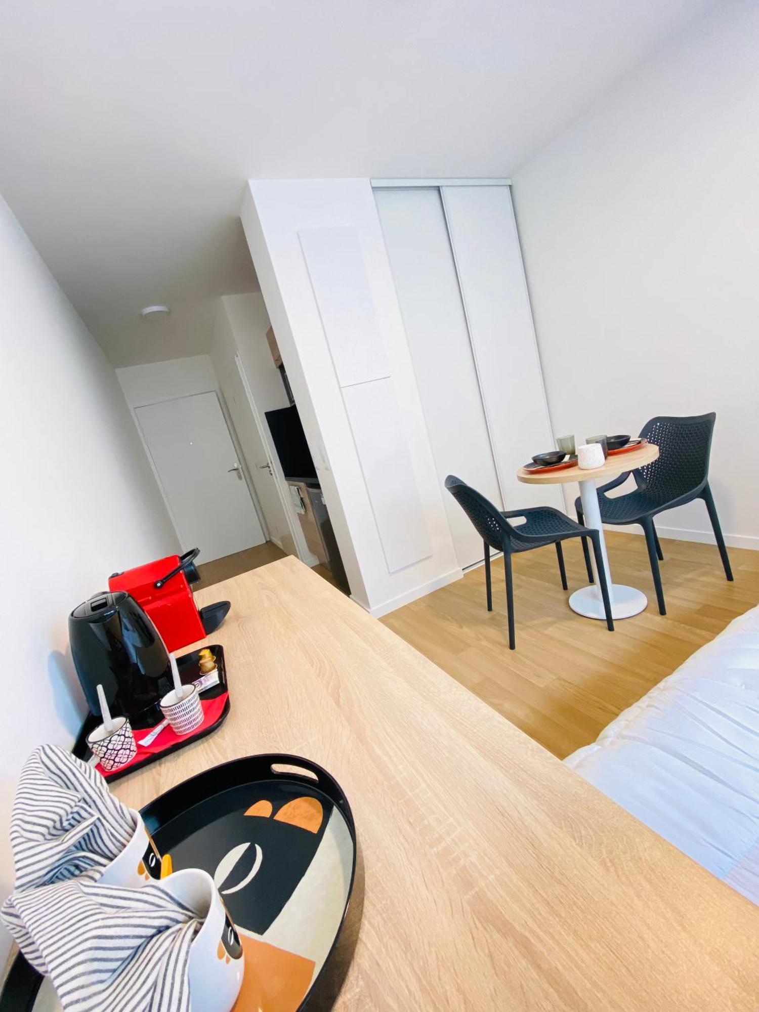 Studio 8 Fontainebleau Luaran gambar